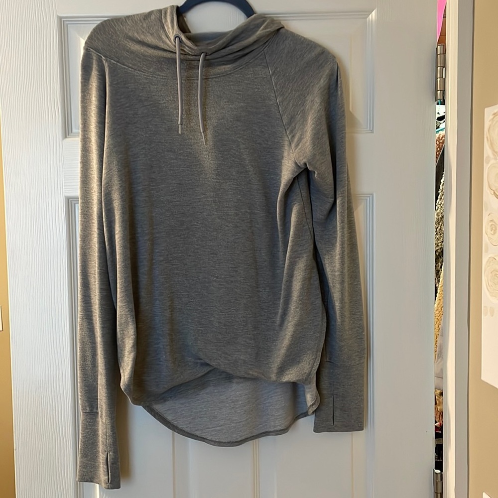 Avis active long sleeve top with hoodie